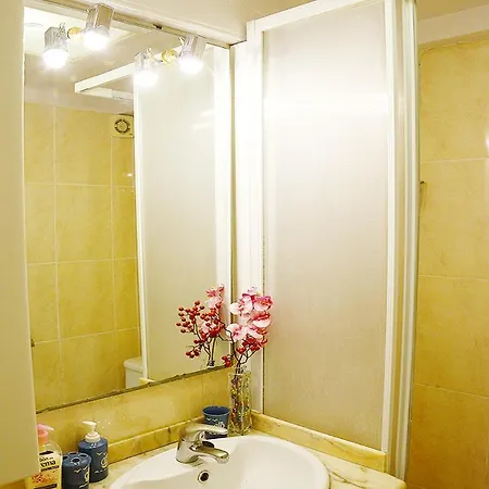 Economic Rambla Suites Apartment *